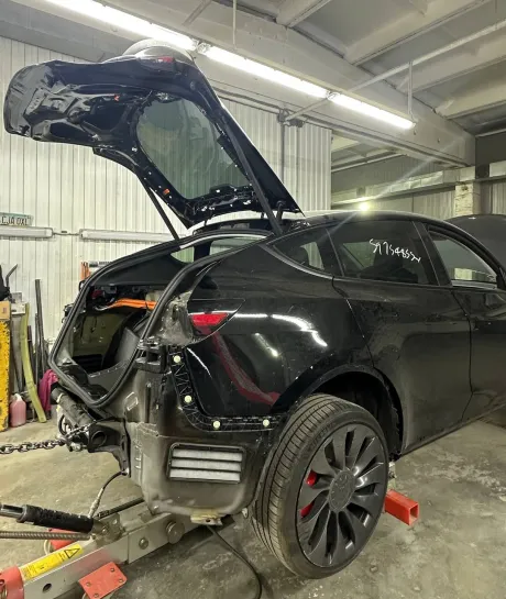 Діагностика Tesla Model 3 у сервісі Autokompleks Київ — перевірка через Tesla Toolbox